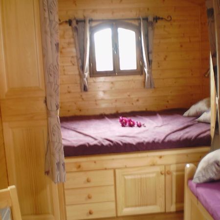 Bed and Breakfast Les Roziers - Roulotte Bagnac Экстерьер фото