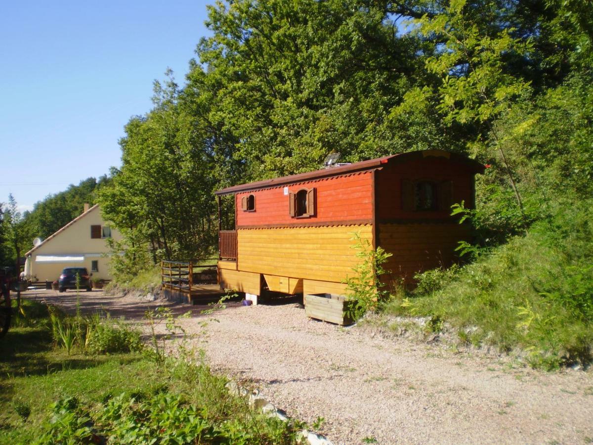 Bed and Breakfast Les Roziers - Roulotte Bagnac Экстерьер фото